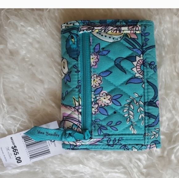 Vera Bradley RFID Blue Floral small billfold & Vera blad clear floral cosmetic - Picture 2 of 9